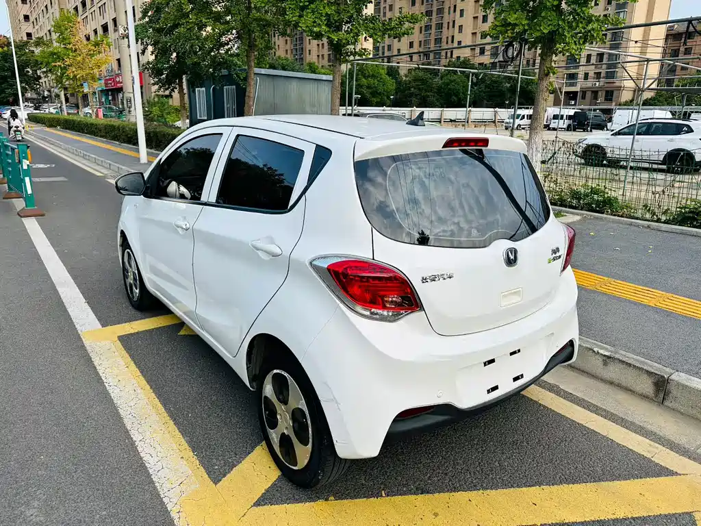 Changan Benben E-Star — миниатюра 6