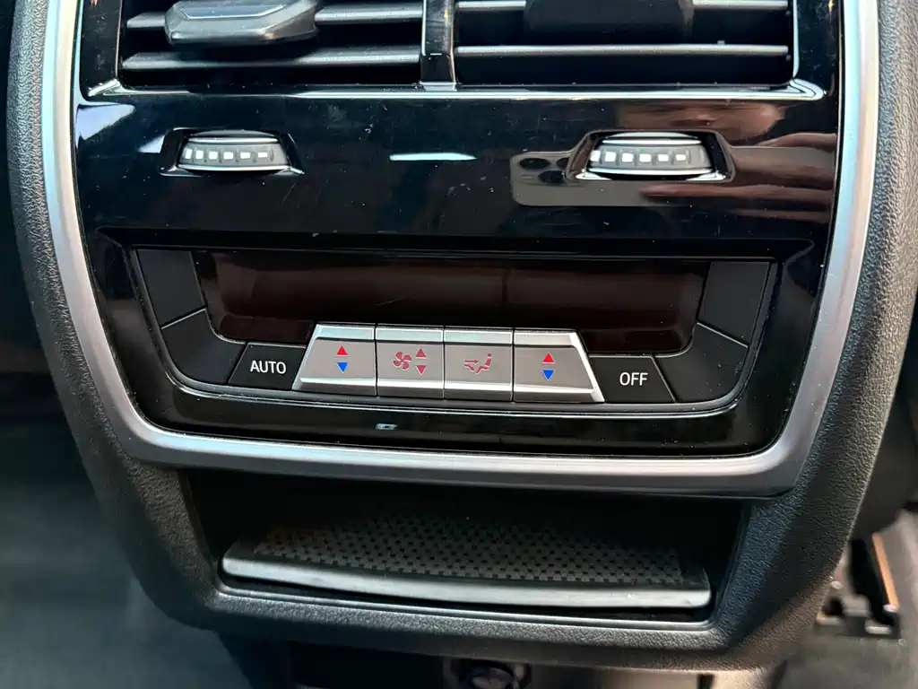 BMW X6 — миниатюра 11
