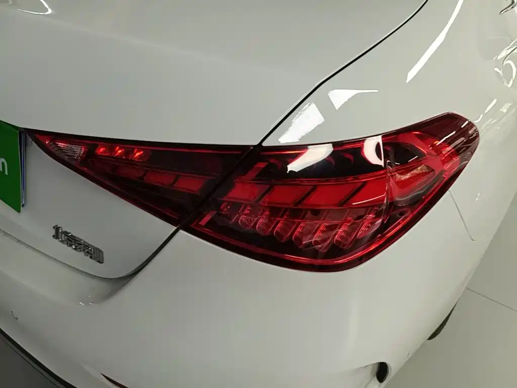 Mercedes-Benz C-Class — миниатюра 8