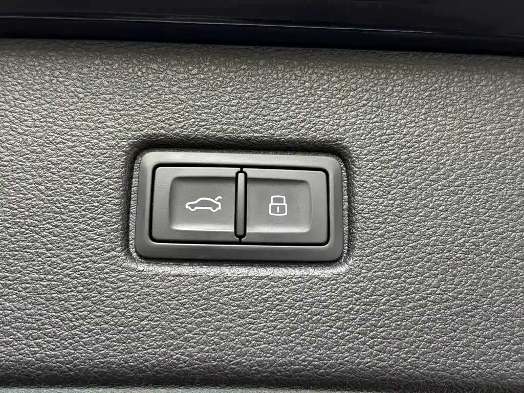 Audi Q7 — миниатюра 21