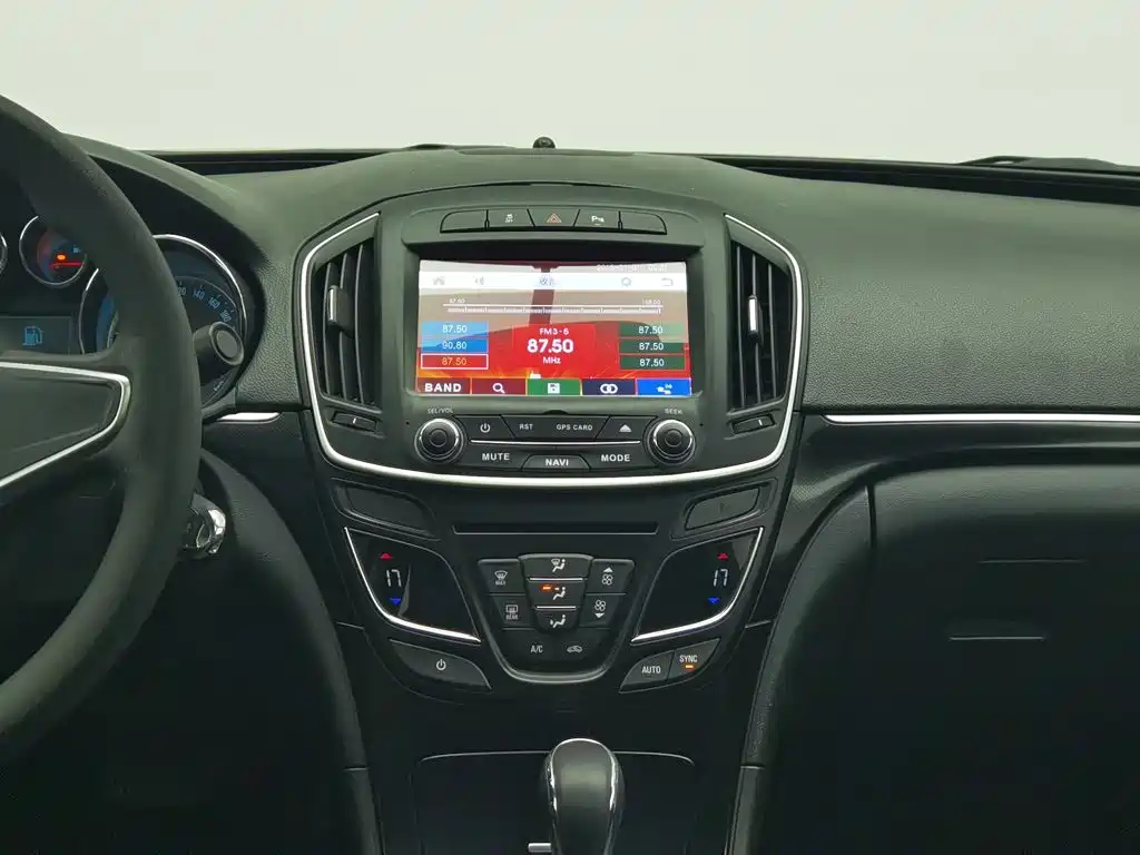 Buick Regal — миниатюра 12