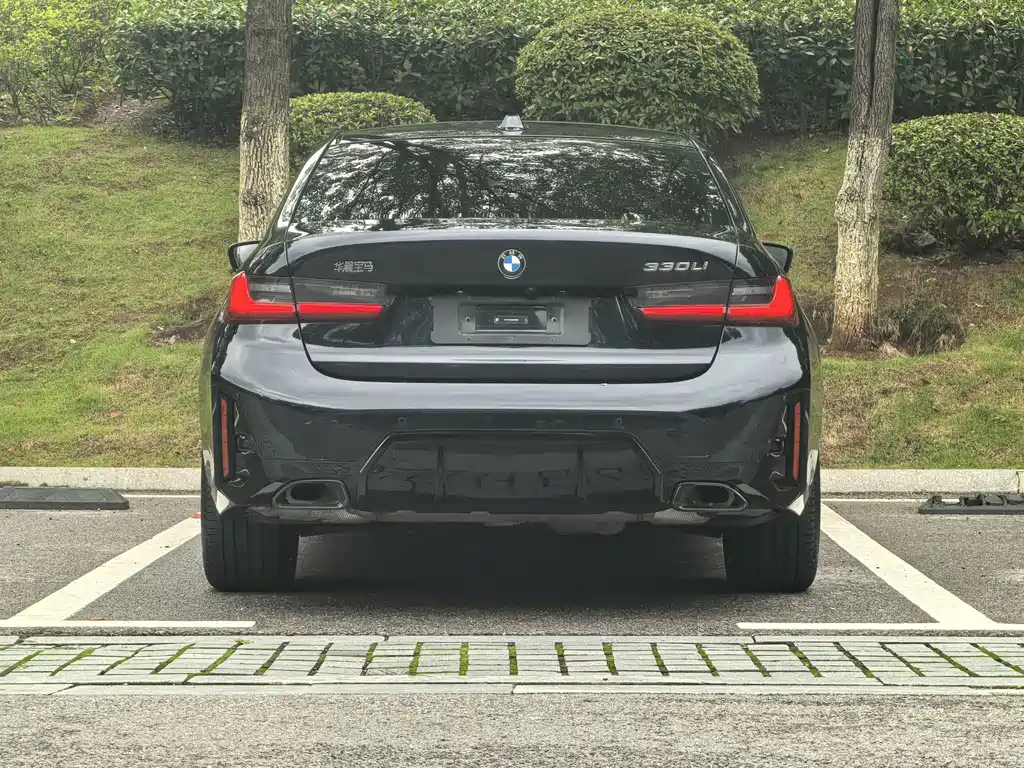 BMW 3 Series — миниатюра 11
