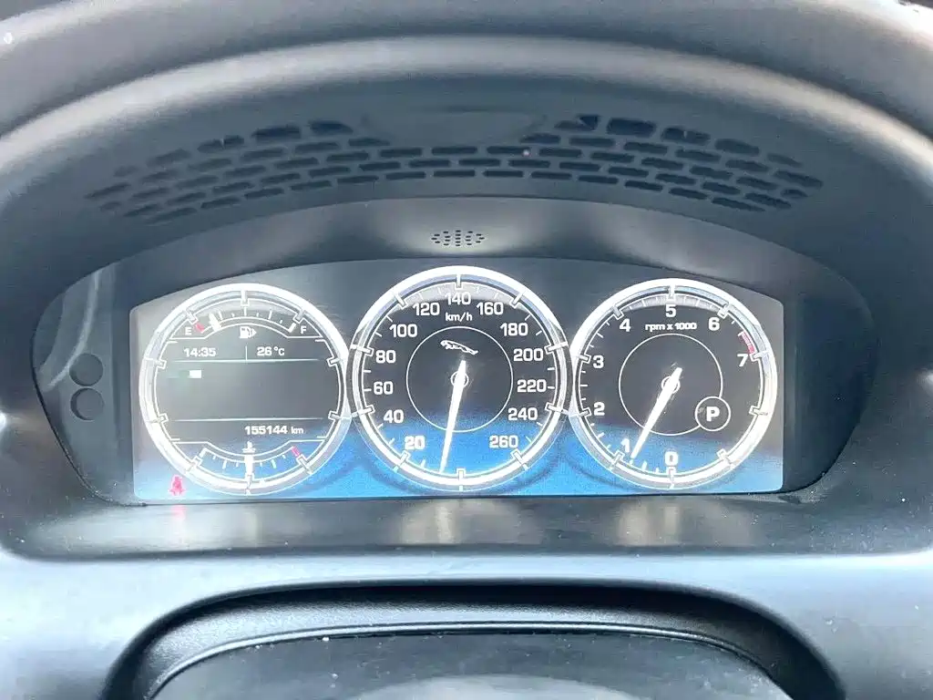 Jaguar XJ — миниатюра 22