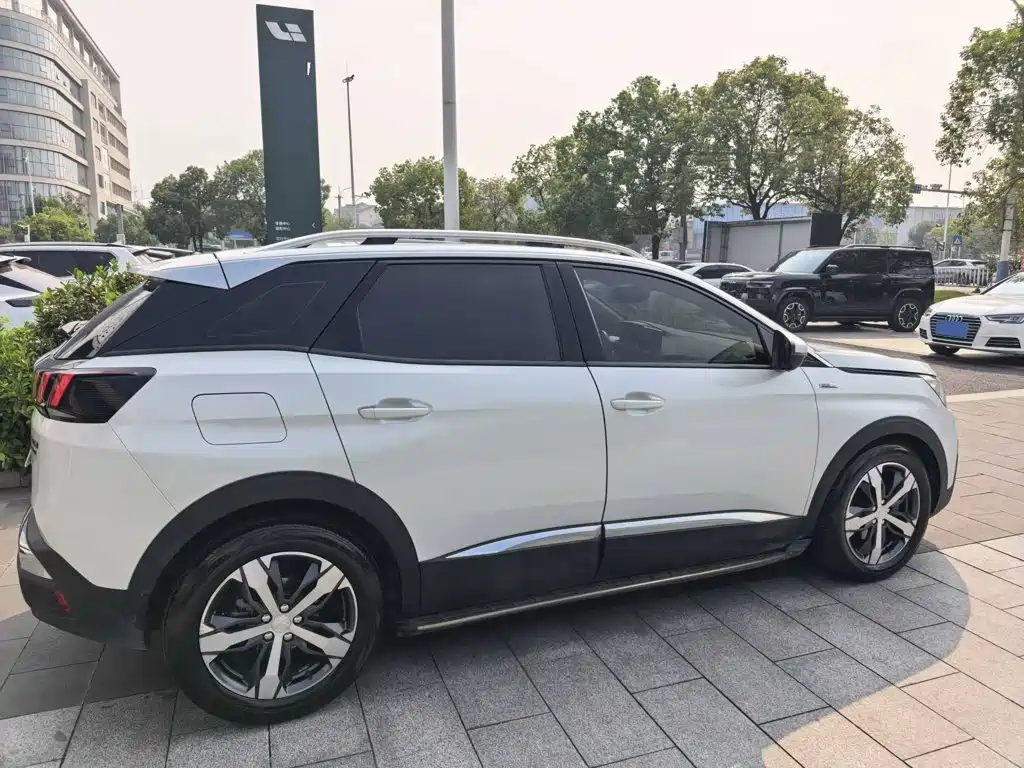 Peugeot 4008 — миниатюра 6