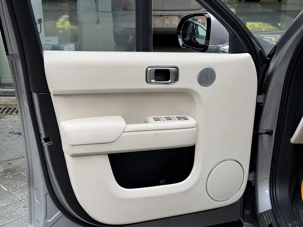 Li Auto Li L8 — миниатюра 17