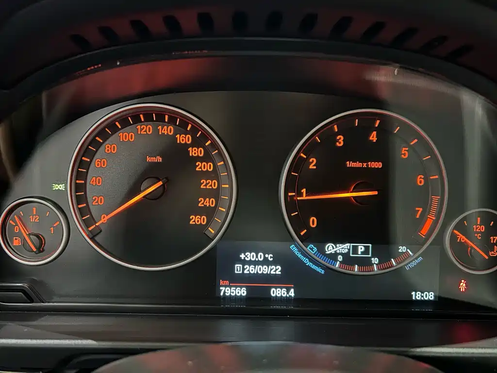 BMW 5 Series — миниатюра 14