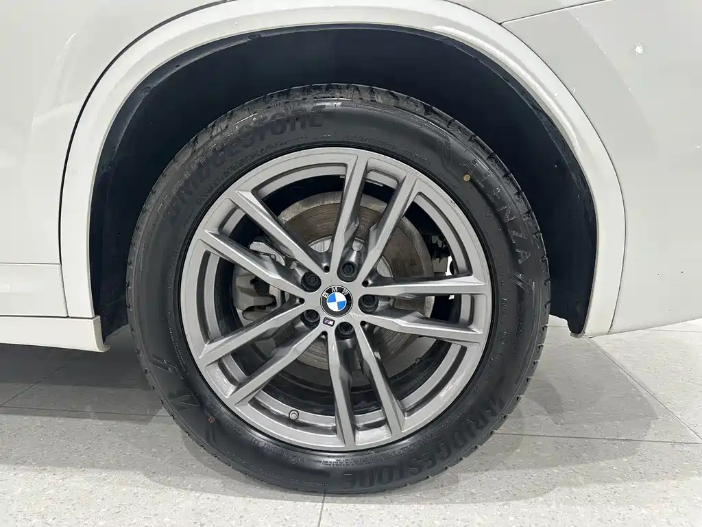 BMW X3 — миниатюра 9