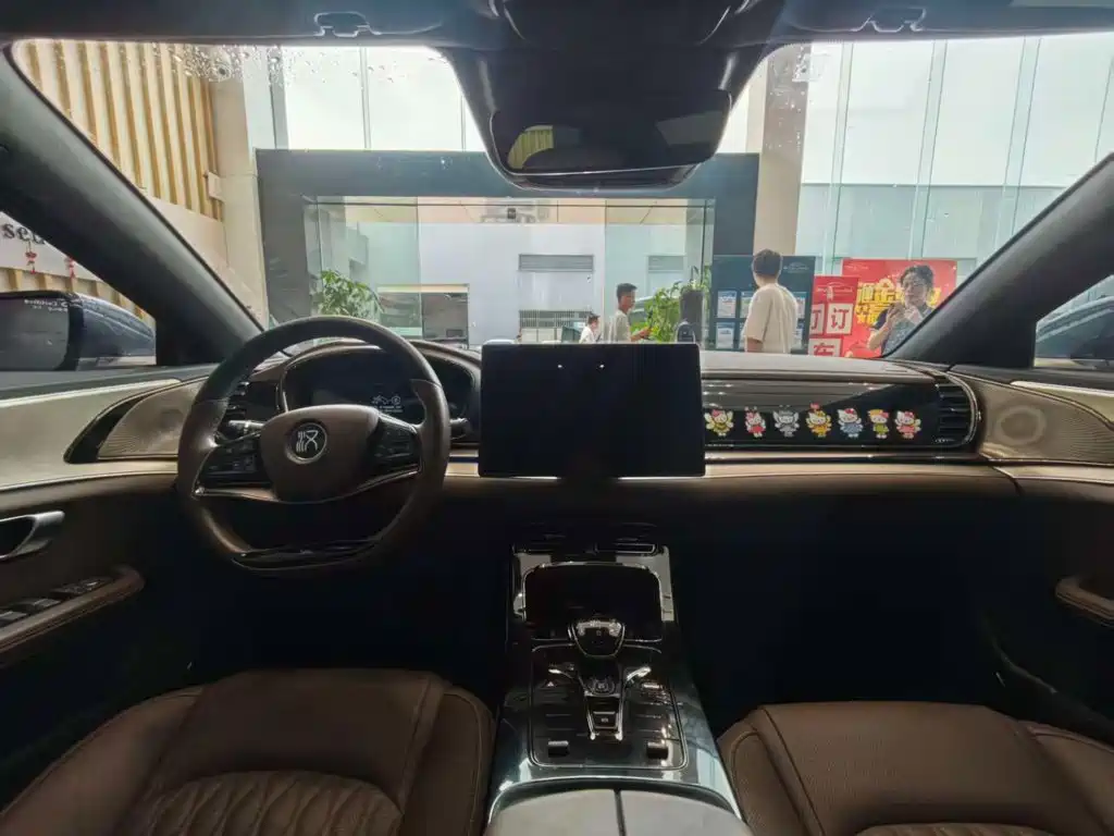 BYD Han — миниатюра 14