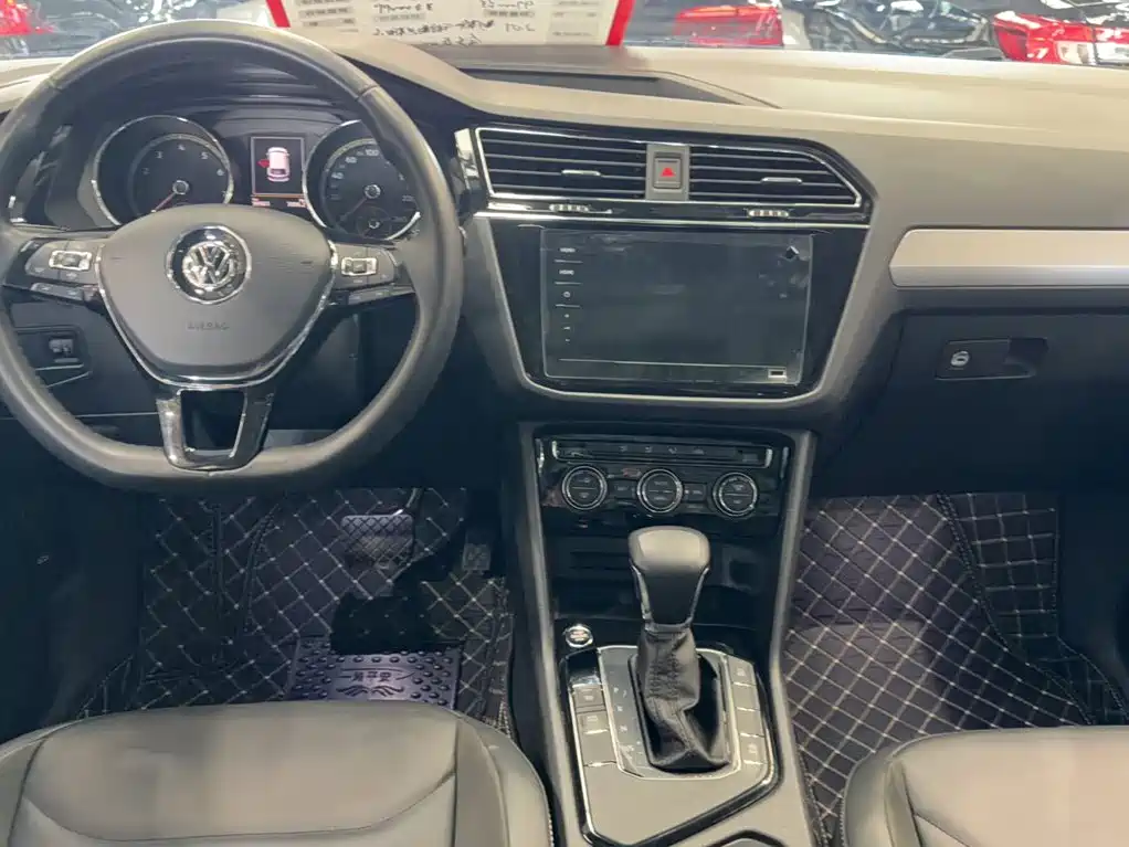 Volkswagen Tiguan L — миниатюра 4