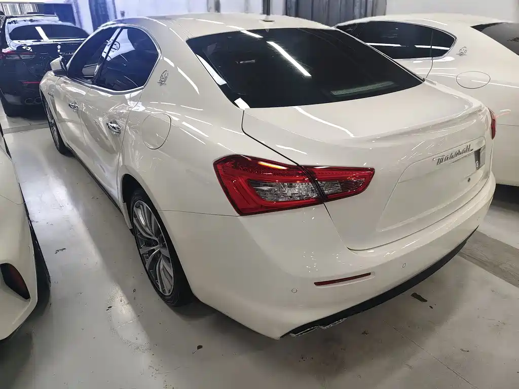 Maserati Ghibli — миниатюра 13
