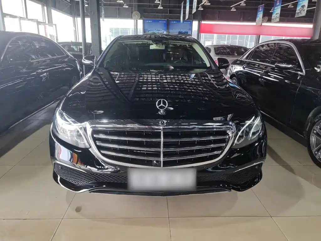 Mercedes-Benz E-Class — миниатюра 3