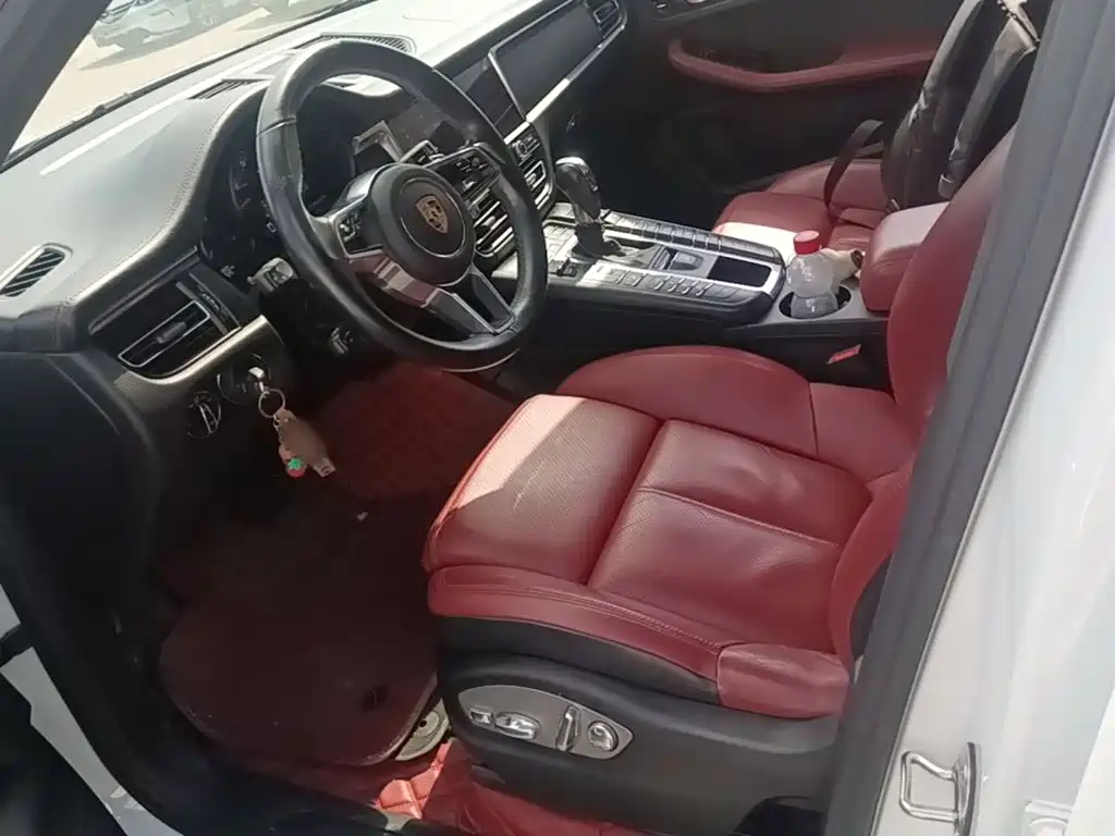 Porsche Macan — миниатюра 15