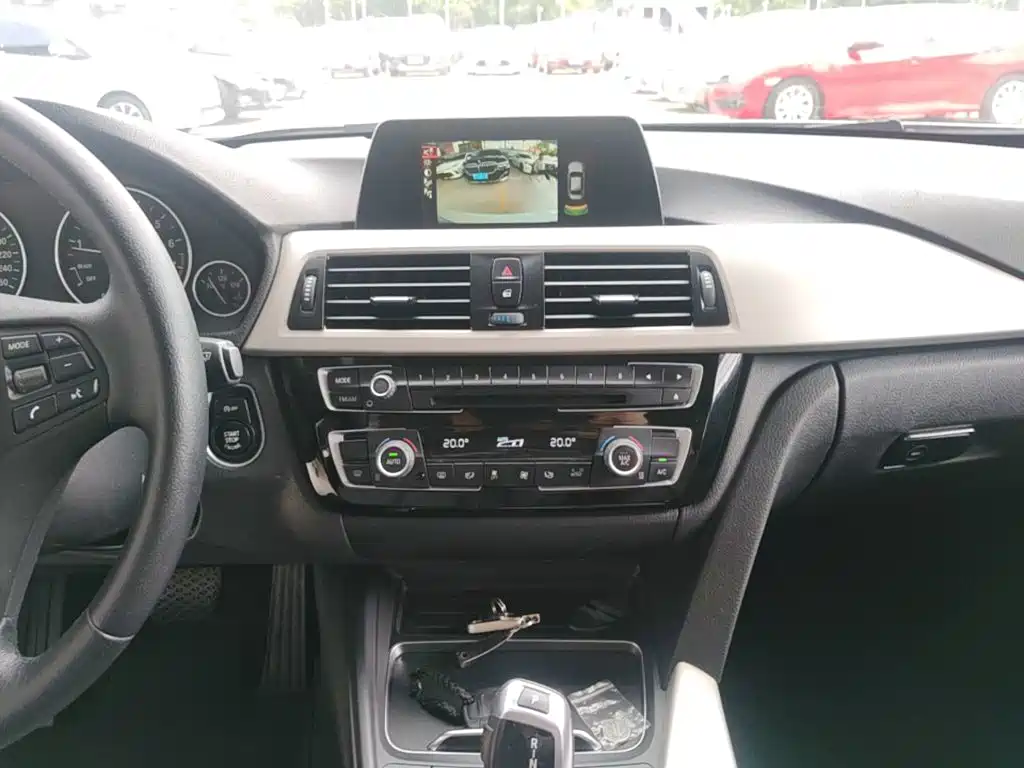BMW 3 Series — миниатюра 13