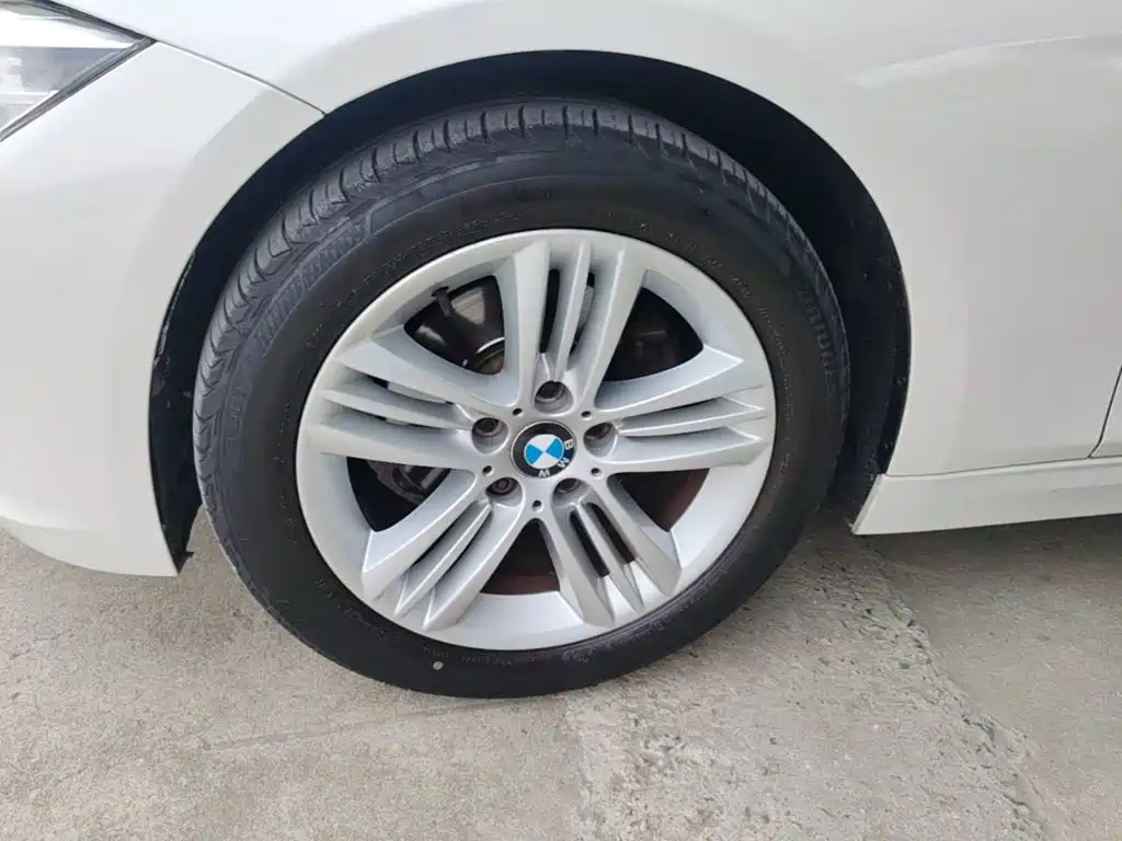 BMW 3 Series — миниатюра 23