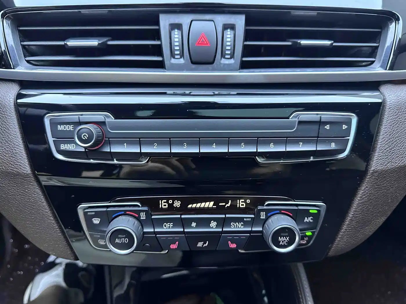 BMW X1 id 4669312 из Китая 16
