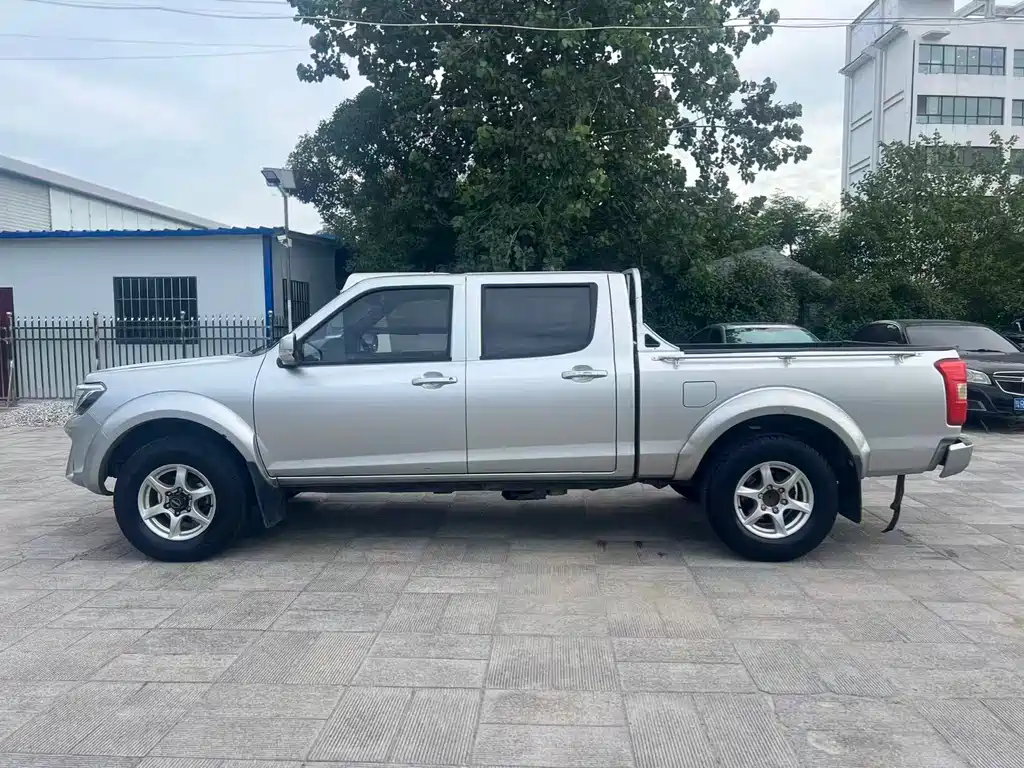 Dongfeng Rich — миниатюра 4