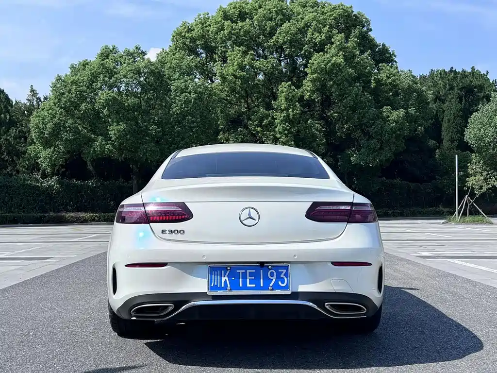 Mercedes-Benz E-Class (Import) — миниатюра 14