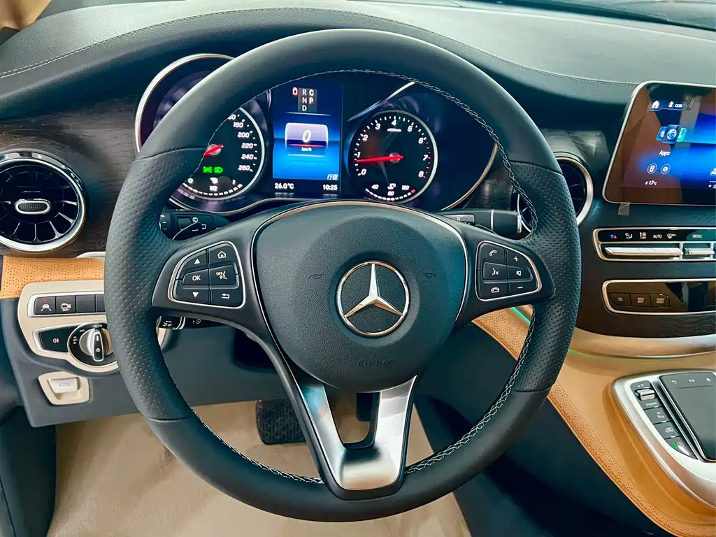 Mercedes-Benz V-Class — миниатюра 16