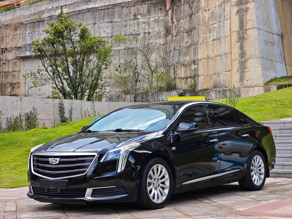Купить Cadillac XTS