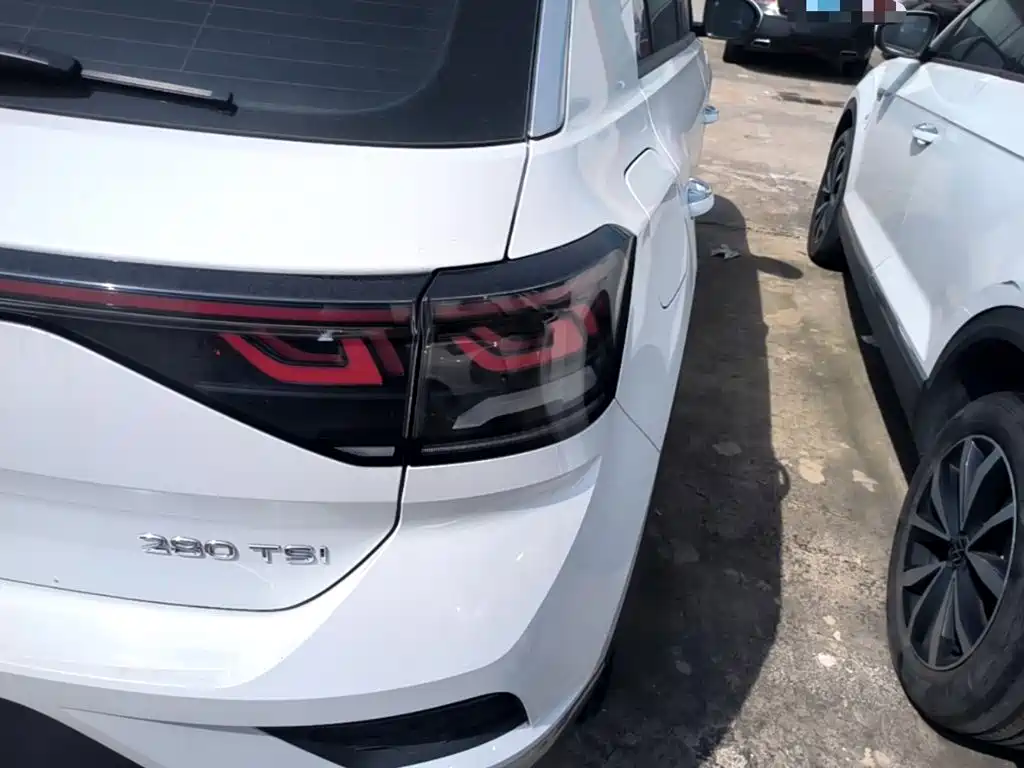 Volkswagen T-Roc — миниатюра 8
