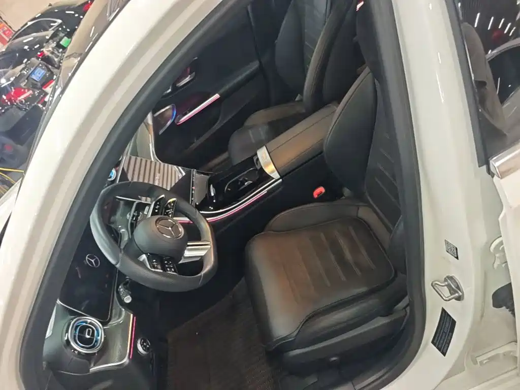 Mercedes-Benz C-Class — миниатюра 15