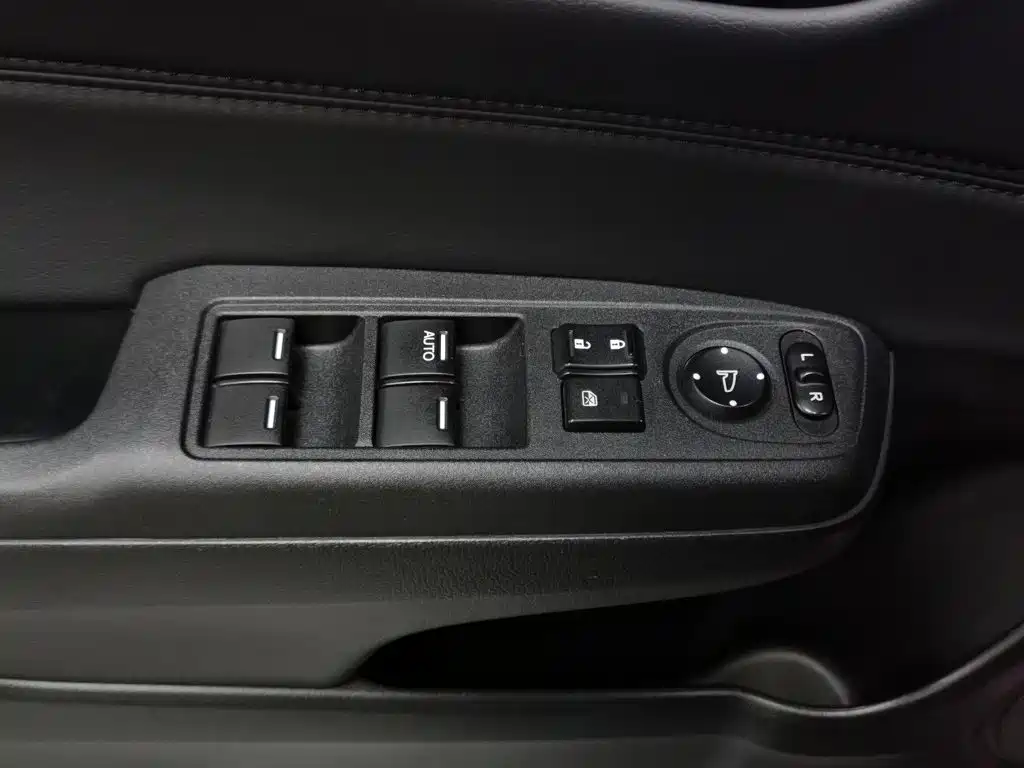 Honda Jade — миниатюра 9