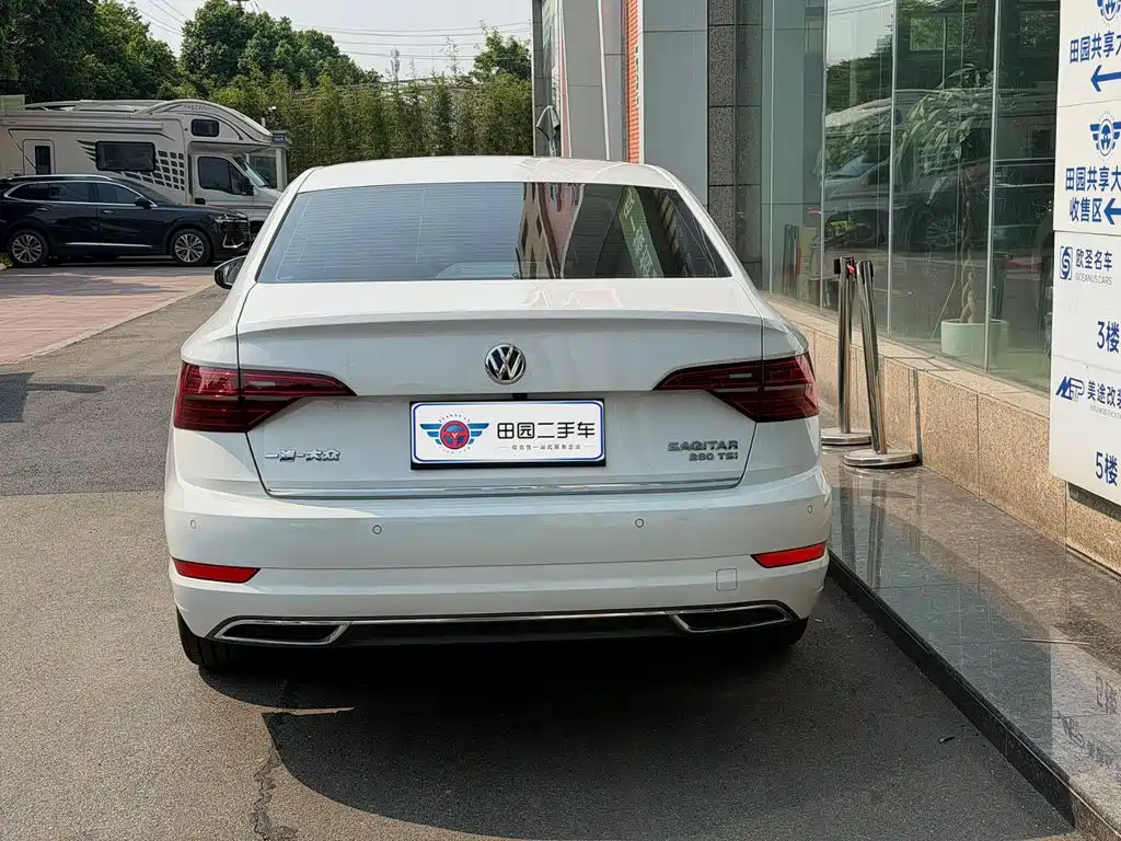 Volkswagen Sagitar — миниатюра 5
