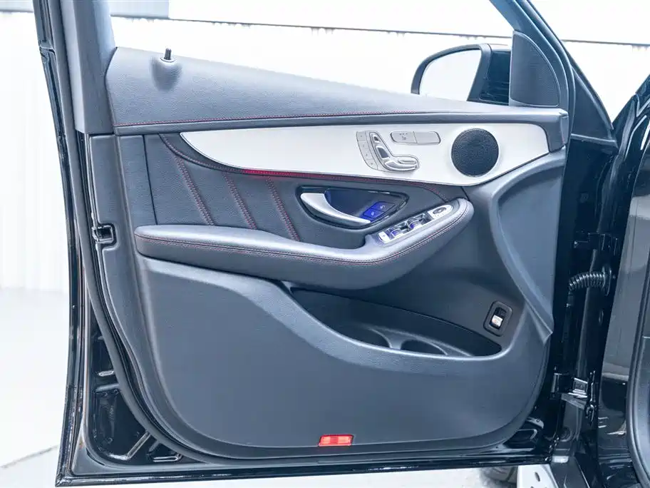 MERCEDES-BENZ GLC AMG