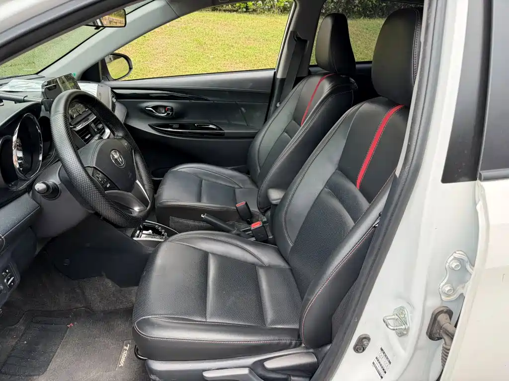 Toyota Yaris L — миниатюра 8