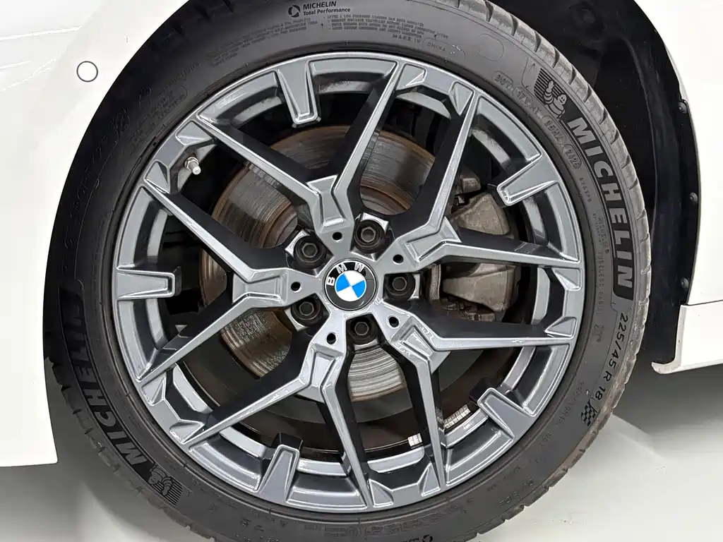 BMW 3 Series — миниатюра 11