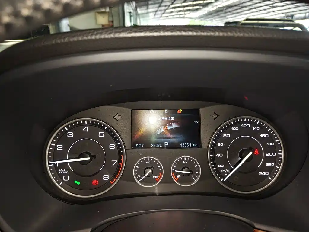 Borgward BX7 — миниатюра 12