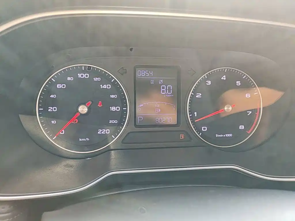 Roewe RX3 — миниатюра 12