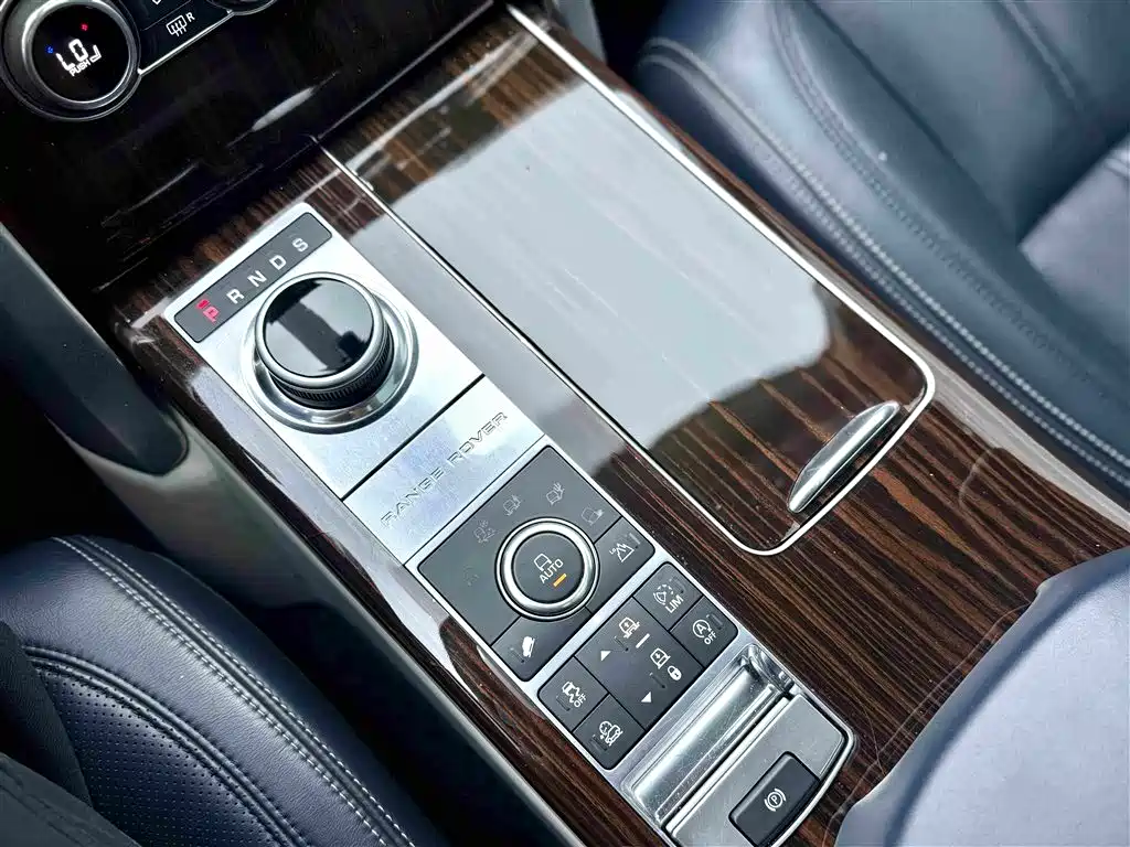 Land Rover Range Rover — миниатюра 12