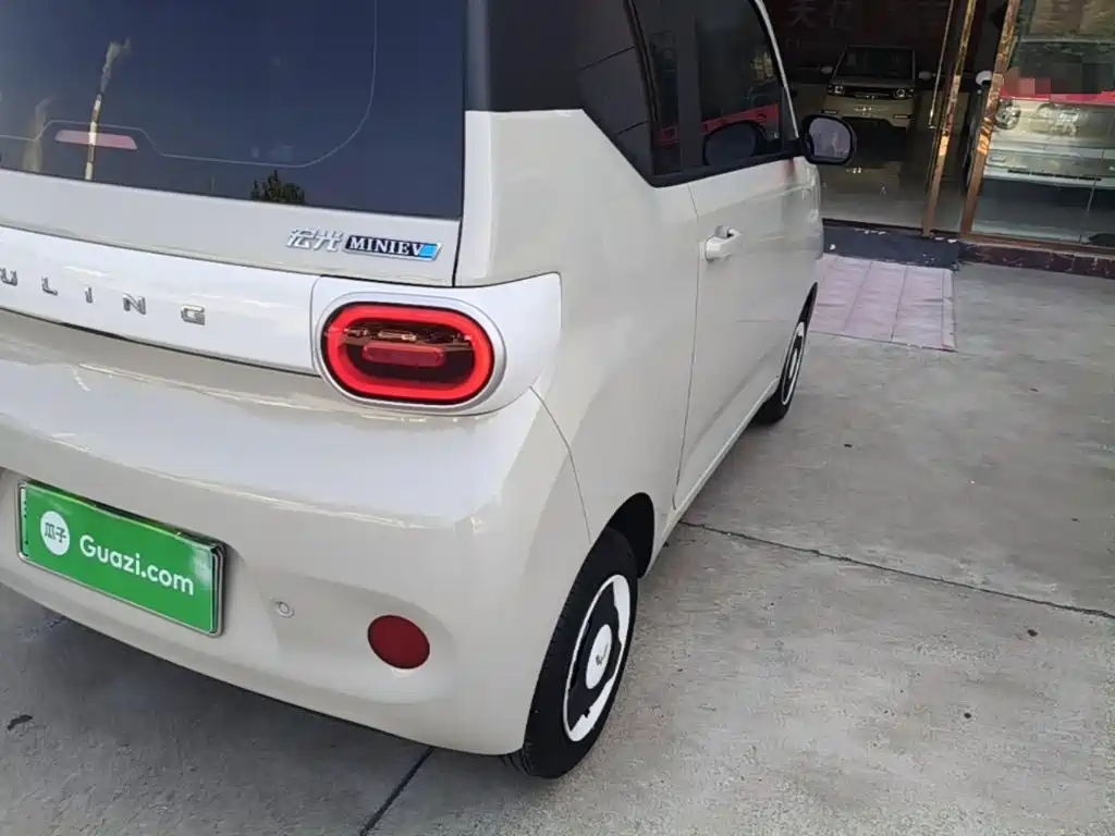 Wuling MINIEV — миниатюра 8