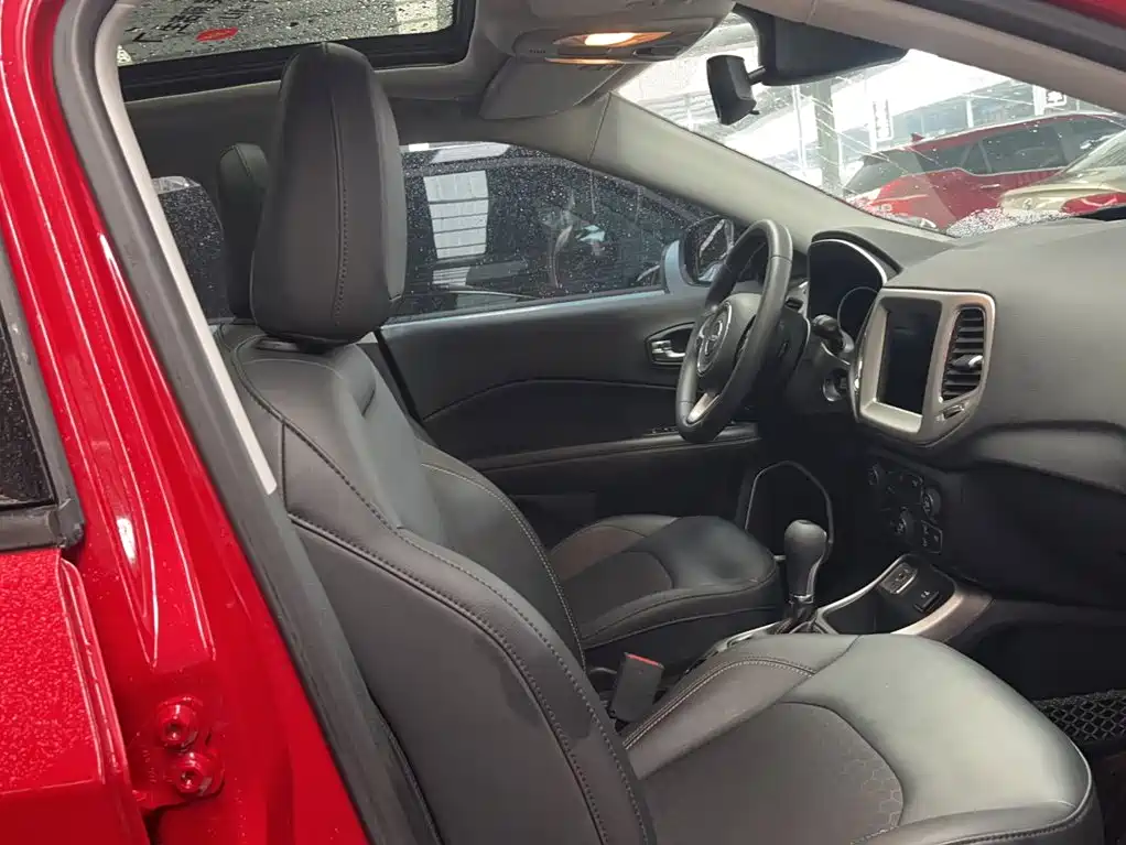 Jeep Compass — миниатюра 15