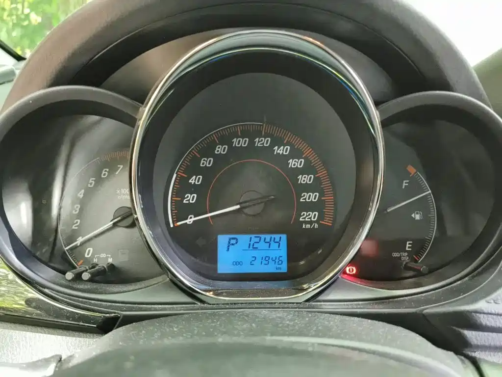 Toyota Yaris L — миниатюра 4