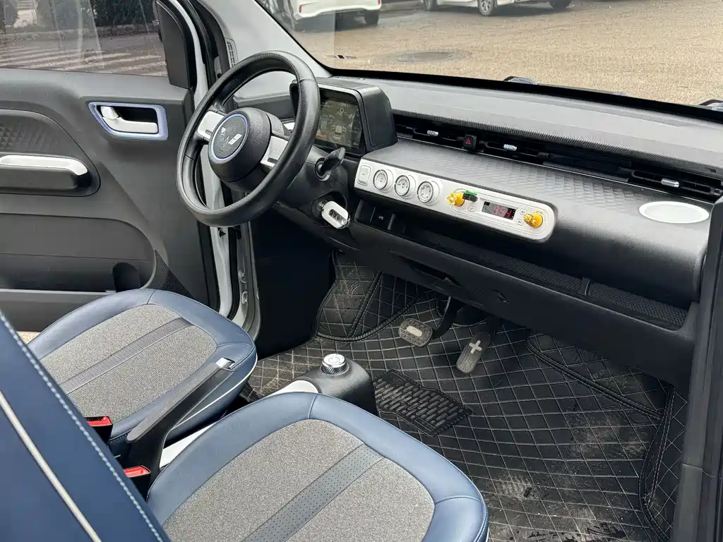 Wuling MINIEV — миниатюра 11