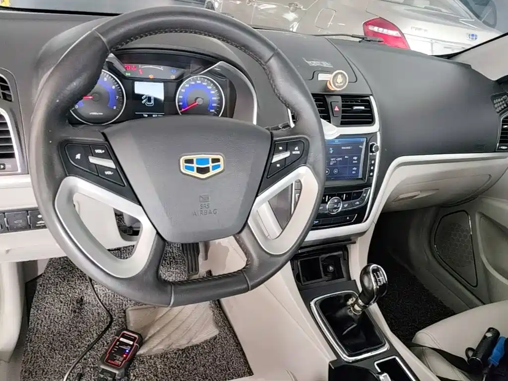 Geely Emgrand — миниатюра 10