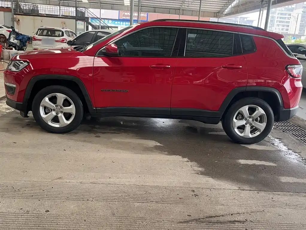 Jeep Compass — миниатюра 7