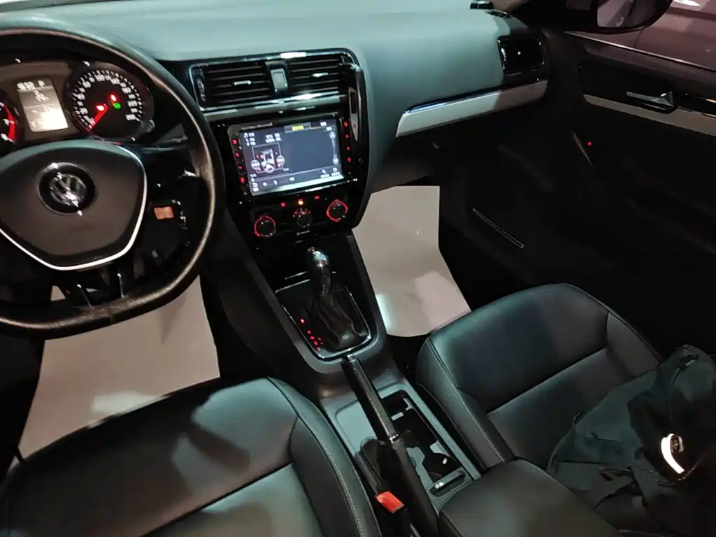 Volkswagen Sagitar — миниатюра 10