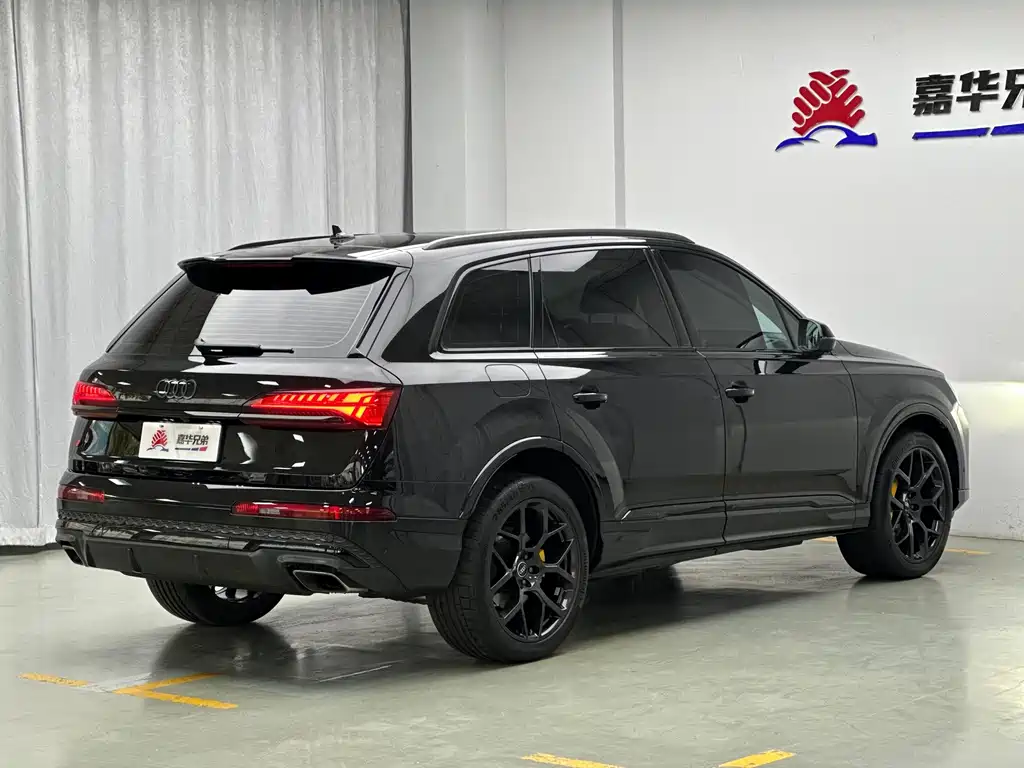 Audi Q7 — миниатюра 9