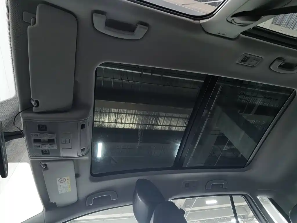 Volkswagen Golf Sportsvan — миниатюра 14