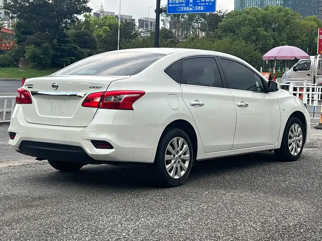 Nissan Sylphy — миниатюра 4