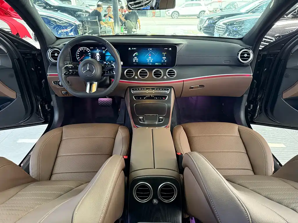 Mercedes-Benz E-Class — миниатюра 13