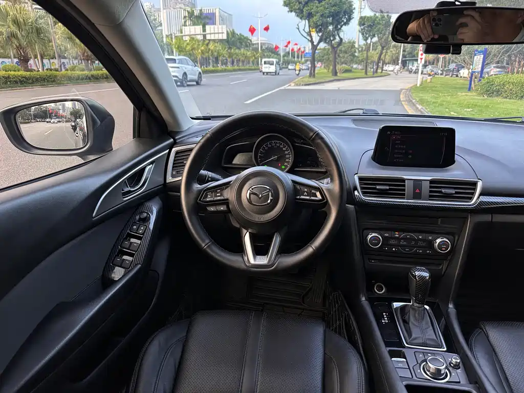 Mazda 3 Axela — миниатюра 14