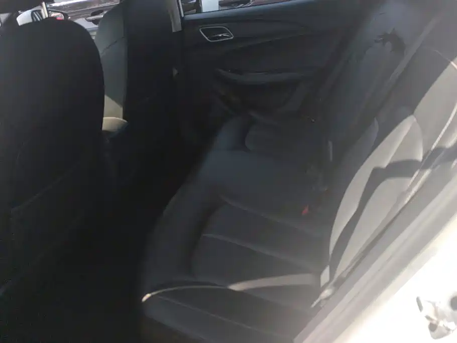 Roewe Ei5 — миниатюра 11
