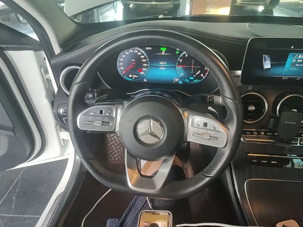 Mercedes-Benz C-Class — миниатюра 11