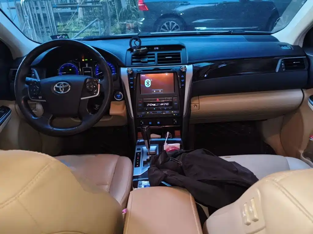 Toyota Camry — миниатюра 13