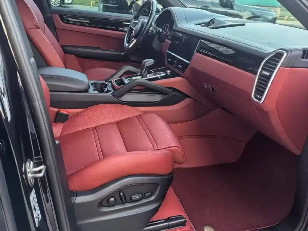 Porsche Cayenne — миниатюра 4