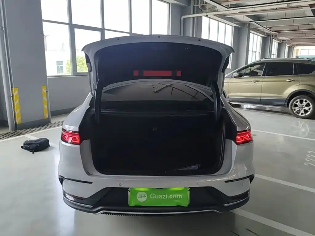 BYD Han — миниатюра 19